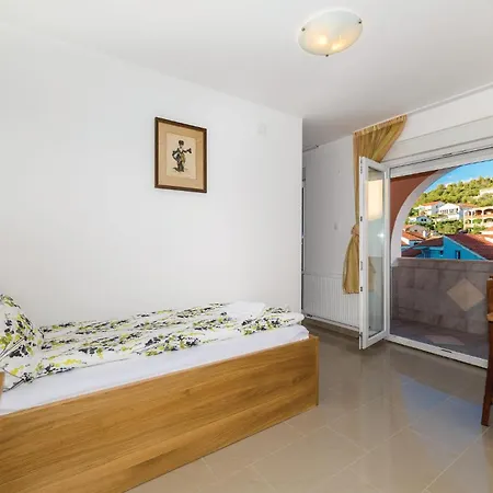 Eight-bedroom Okrug Gornji With Sea View 05