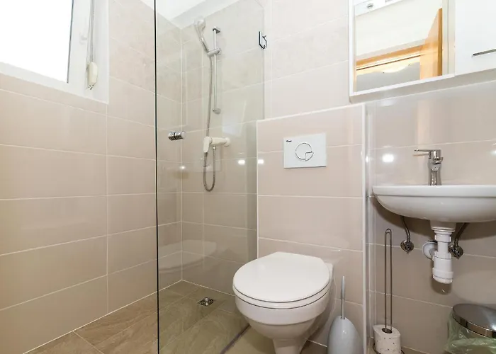 Eight-bedroom Okrug Gornji With Sea View 05