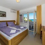Eight-bedroom Okrug Gornji With Sea View 05 Casa vacanze