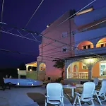 Eight-bedroom Okrug Gornji With Sea View 05 Traù