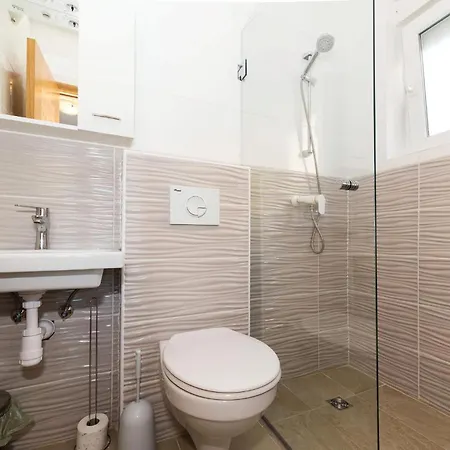 Eight-bedroom Okrug Gornji With Sea View 05 Feriehus *