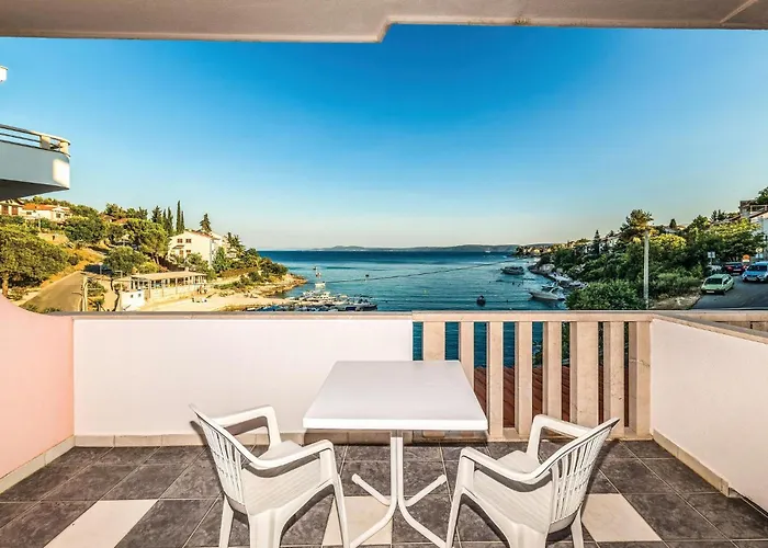 Eight-bedroom Okrug Gornji With Sea View 05 *